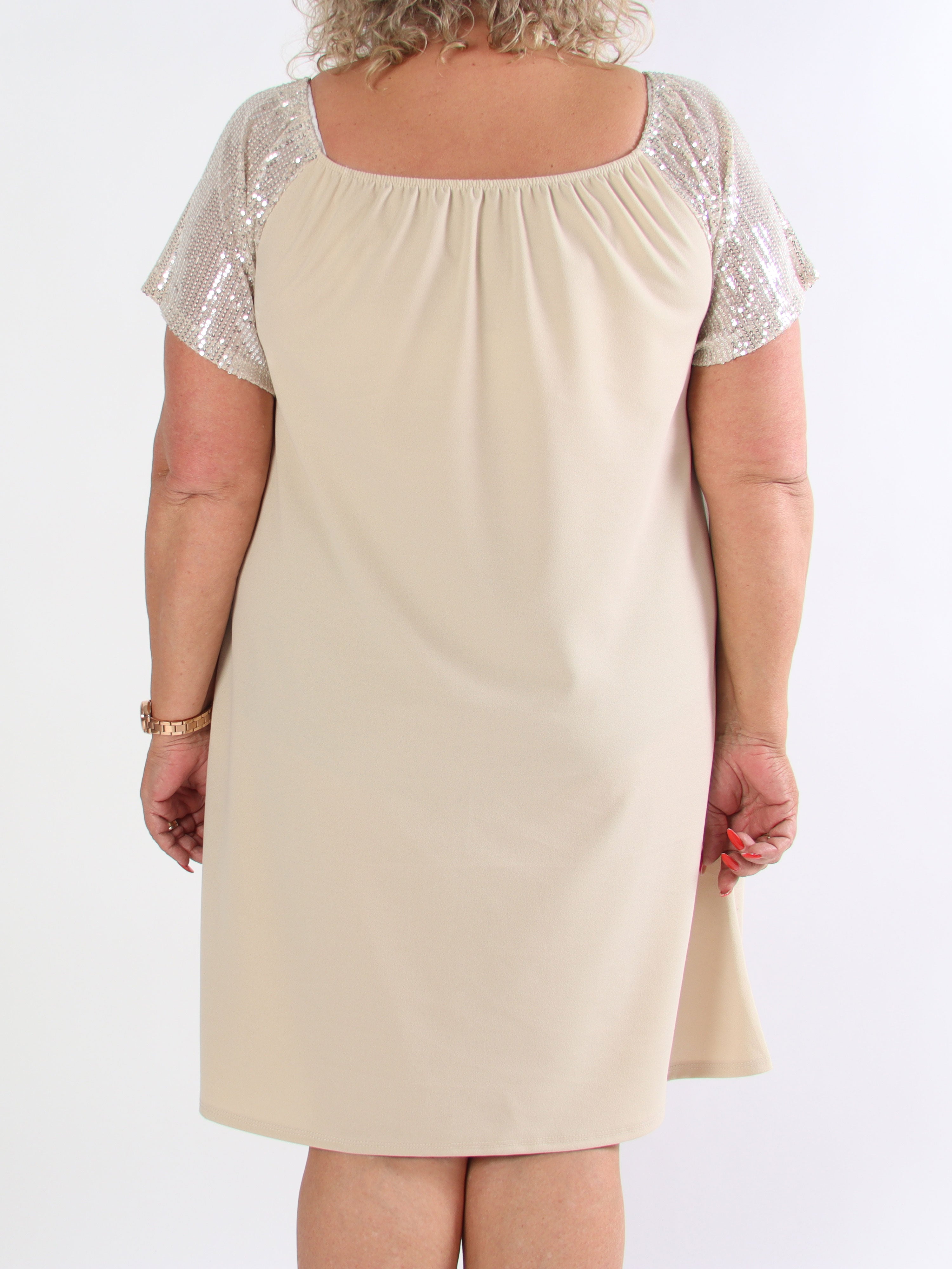 Kim - Sød elastisk plus size kjole med pailletærmer